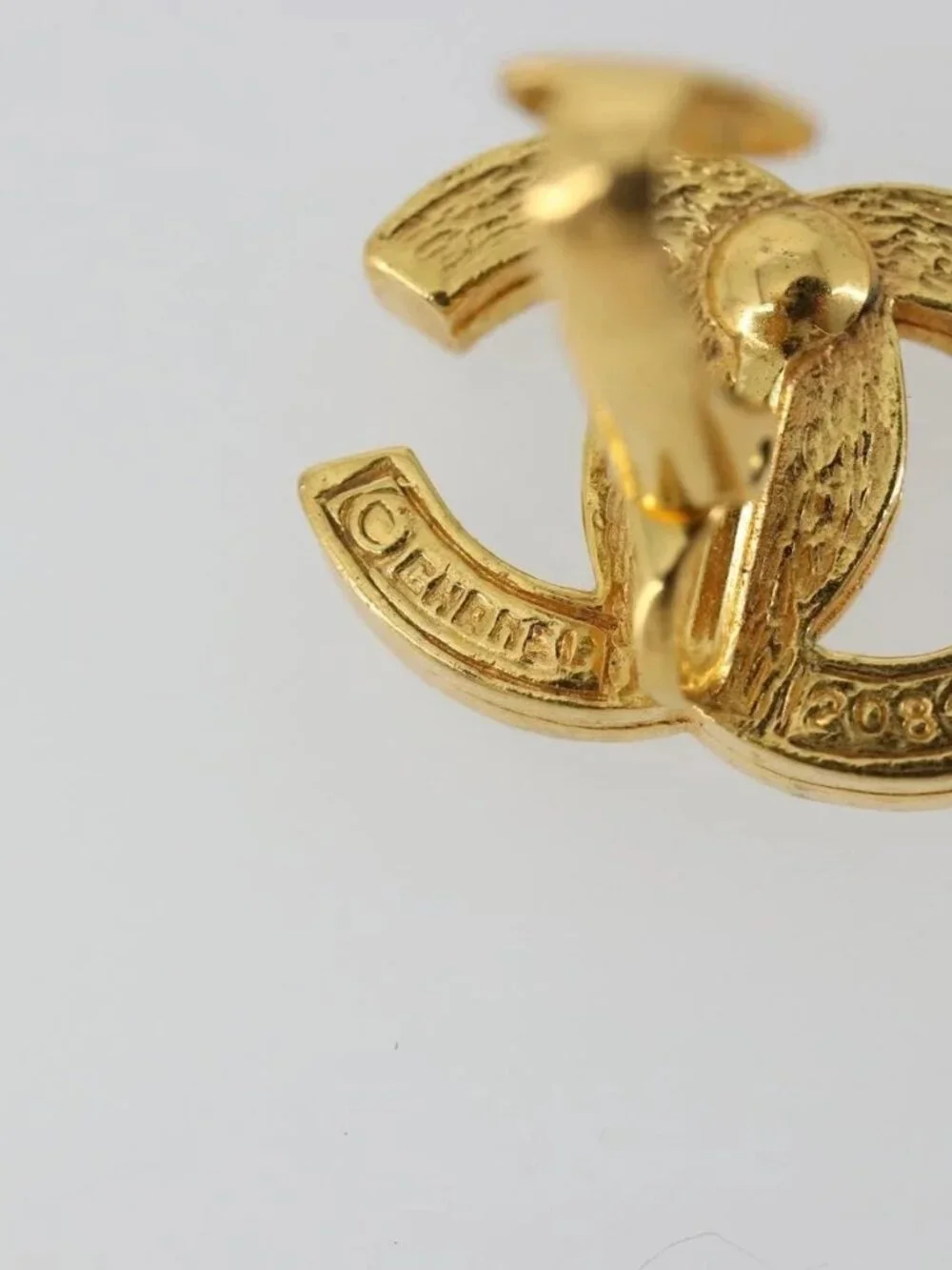 CHANEL Earring metal Gold Tone CC Auth 183505
